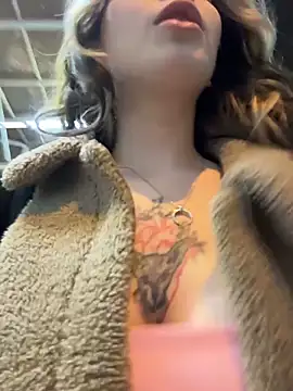 Mimiumuy online show from December 19, 2025, 5:20 pm