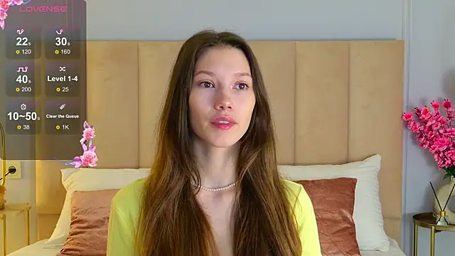 MaryNixon  online show from November 13, 2025, 5:06 am