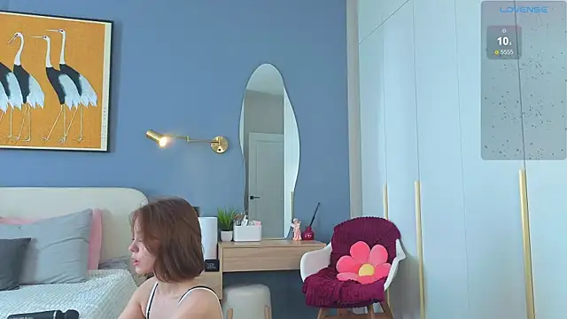 charlottacardi online show from April 29, 2026, 6:17 am