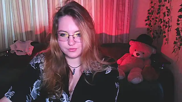 Snapshot of ZayaRush chatting on September 15, 2025, 11:10 am ZayaRush online show from September 15, 2025, 11:10 am