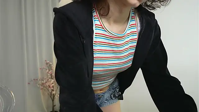 Snapshot of MimiLicks chatting on October 22, 2025, 8:03 am MimiLicks online show from October 22, 2025, 8:03 am