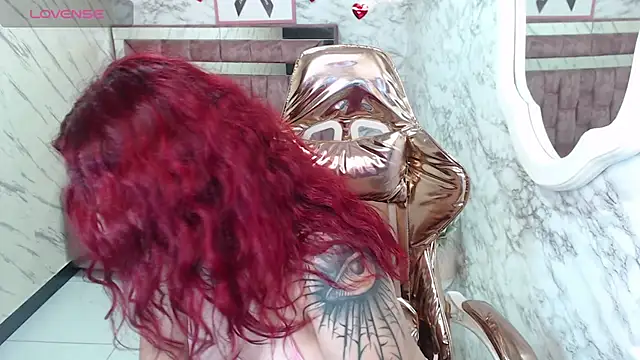 Snapshot of Red_Bunny_v chatting on December 16, 2025, 1:21 am Red Bunny v online show from December 16, 2025, 1:21 am