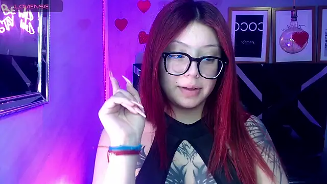 Red Bunny v online show from May 26, 2026, 1:18 pm