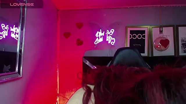Red Bunny v online show from June 4, 2026, 1:17 pm