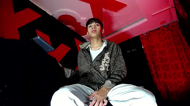 Snapshot of SemerHott chatting on October 3, 2025, 1:41 pm SemerHott online show from October 3, 2025, 1:41 pm