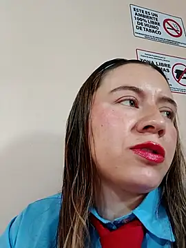 Hannah-colx online show from April 30, 2026, 4:13 pm