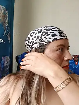 Hannah-colx online show from July 3, 2026, 4:02 pm