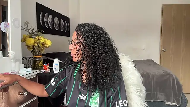 Snapshot of sexycalipso chatting on October 21, 2025, 7:36 pm sexycalipso online show from October 21, 2025, 7:36 pm