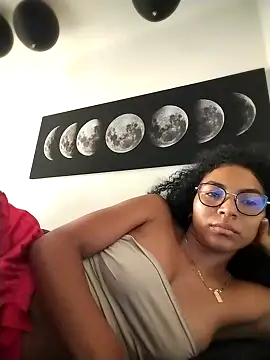 Snapshot of sexycalipso chatting on November 19, 2025, 5:13 pm sexycalipso online show from November 19, 2025, 5:13 pm