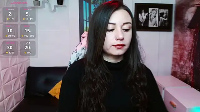 Eva Roussell online show from March 5, 2026, 6:15 pm