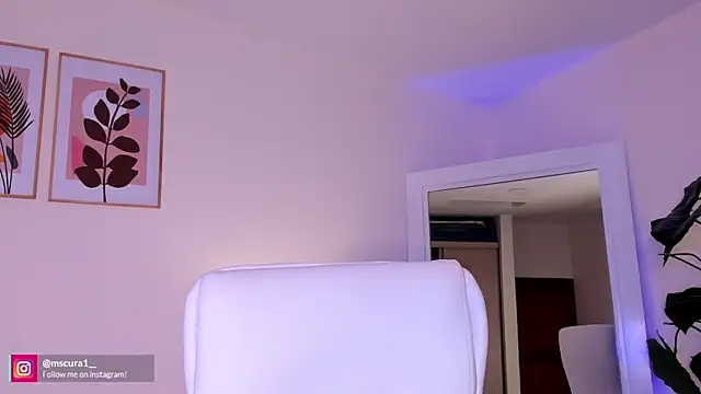 Snapshot of miss_curazao chatting on June 17, 2026, 12:40 pm miss curazao online show from June 17, 2026, 12:40 pm