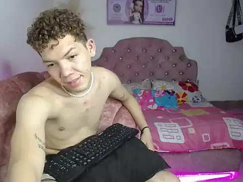 Snapshot of brutal_dirty_sex chatting on February 5, 2026, 12:48 am brutal dirty sex online show from February 5, 2026, 12:48 am