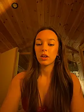 LillieOlive online show from October 15, 2025, 8:53 pm