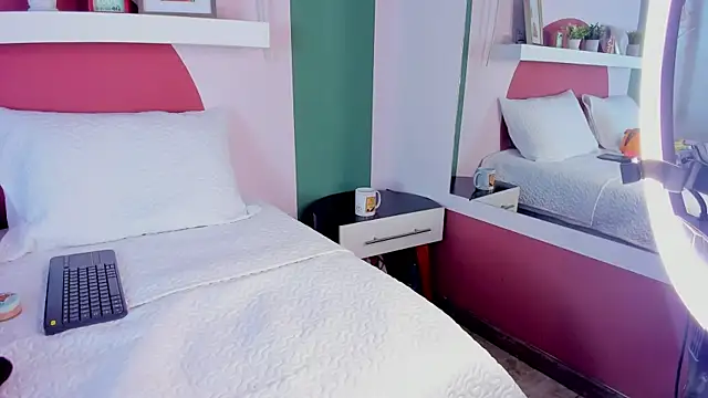 ValeryBoobs1 online show from October 3, 2025, 12:46 pm