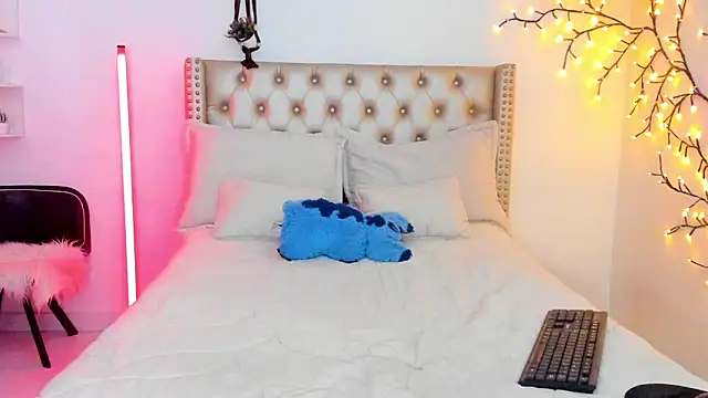 Snapshot of LenaStylesOA chatting on February 28, 2026, 2:07 pm LenaStylesOA online show from February 28, 2026, 2:07 pm