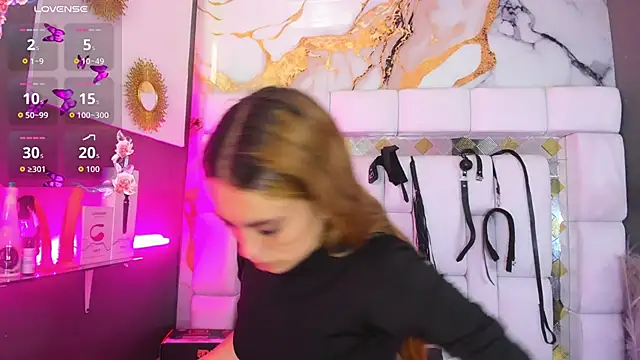 Natasha-Adams online show from February 19, 2026, 9:00 pm