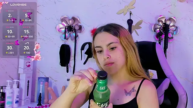 Natasha-Adams online show from April 28, 2026, 9:31 pm