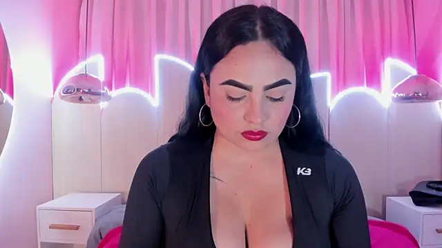 sofiiacarson online show from July 8, 2026, 2:21 pm