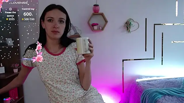 AuroraHans1 online show from April 18, 2026, 7:58 pm