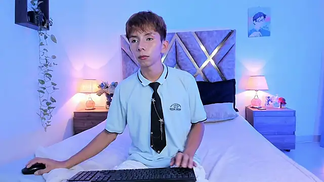 Snapshot of Hyunjin_Son chatting on October 24, 2025, 10:50 pm Hyunjin Son online show from October 24, 2025, 10:50 pm