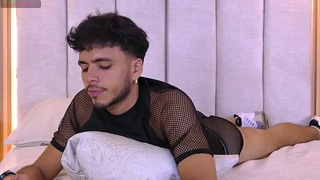 Snapshot of AlexanderJordan chatting on October 18, 2025, 8:53 pm AlexanderJordan online show from October 18, 2025, 8:53 pm