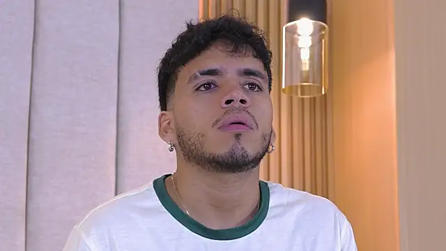 Snapshot of AlexanderJordan chatting on November 16, 2025, 7:41 pm AlexanderJordan online show from November 16, 2025, 7:41 pm