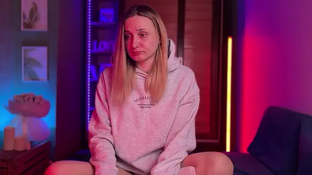 Snapshot of LovaMay chatting on March 7, 2026, 9:34 pm LovaMay online show from March 7, 2026, 9:34 pm