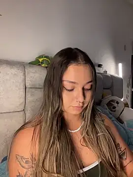 AnnyLopezzz  online show from June 5, 2026, 5:36 am