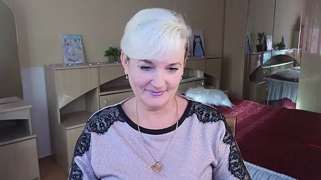 Snapshot of Vina_Vision chatting on October 8, 2025, 12:03 pm Vina Vision online show from October 8, 2025, 12:03 pm