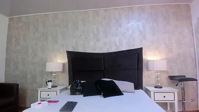 Snapshot of BarbaraLeython1 chatting on October 9, 2025, 3:10 pm BarbaraLeython1 online show from October 9, 2025, 3:10 pm