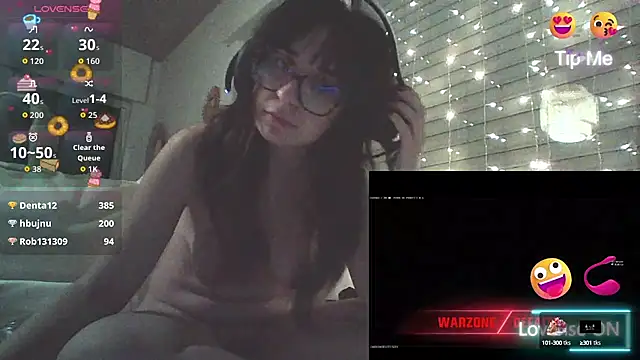 Snapshot of CornetDeGlace chatting on September 9, 2025, 10:31 pm CornetDeGlace online show from September 9, 2025, 10:31 pm