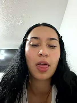 Snapshot of Sol_Sunny chatting on May 13, 2026, 2:20 am Sol Sunny online show from May 13, 2026, 2:20 am