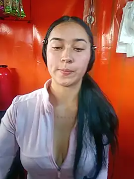 Snapshot of Sol_Sunny chatting on June 19, 2026, 9:51 pm Sol Sunny online show from June 19, 2026, 9:51 pm