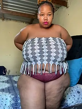 Curvycandy95 online show from July 10, 2026, 7:34 am