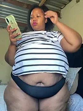 Curvycandy95 online show from July 21, 2026, 7:22 am