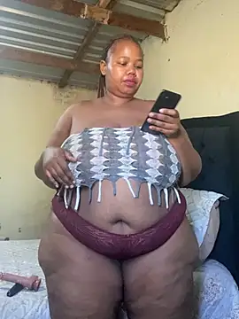 Curvycandy95 online show from August 3, 2026, 6:56 am