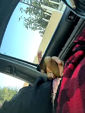 Snapshot of Vic2Big chatting on September 29, 2025, 2:00 pm Vic2Big online show from September 29, 2025, 2:00 pm