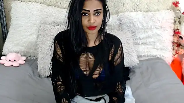 indianchic89 online show from May 5, 2026, 10:07 pm
