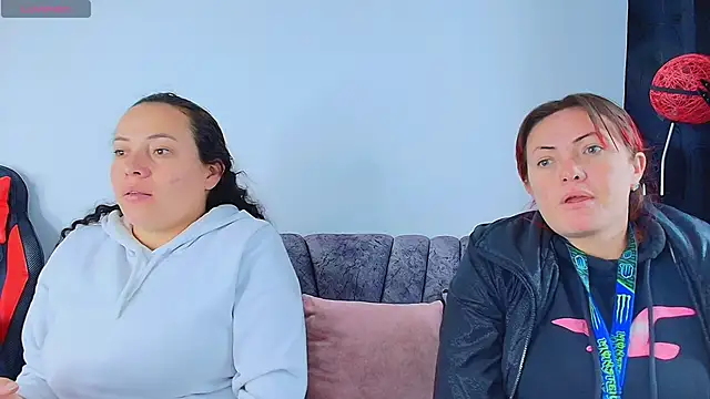 Snapshot of _honey12 chatting on October 13, 2025, 11:21 am honey12 online show from October 13, 2025, 11:21 am