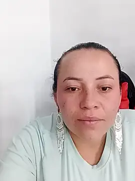 Snapshot of _honey12 chatting on November 13, 2025, 5:12 pm honey12 online show from November 13, 2025, 5:12 pm