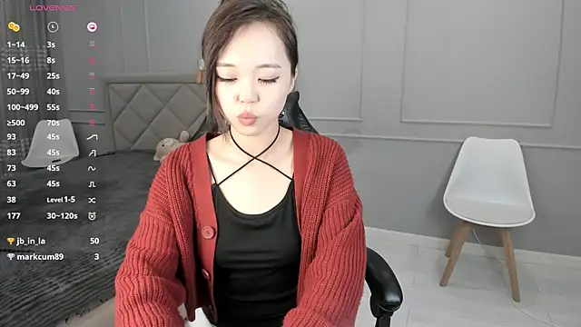 Snapshot of Yunleah chatting on October 7, 2025, 2:53 am Yunleah online show from October 7, 2025, 2:53 am