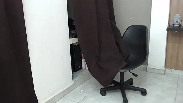 Snapshot of honeymoon_12 chatting on September 14, 2025, 2:44 am honeymoon 12 online show from September 14, 2025, 2:44 am