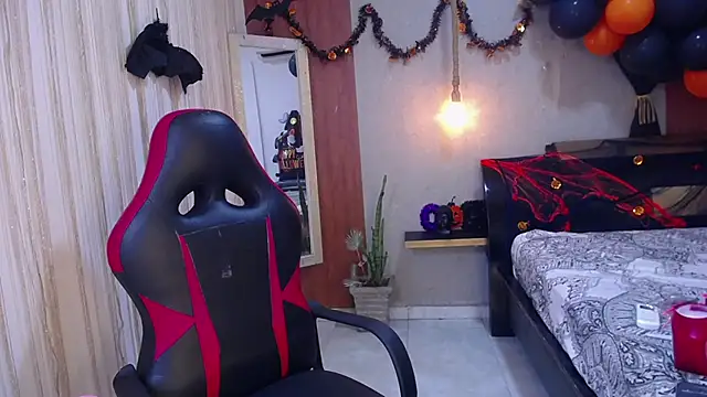 Snapshot of honeymoon_12 chatting on November 3, 2025, 5:20 am honeymoon 12 online show from November 3, 2025, 5:20 am