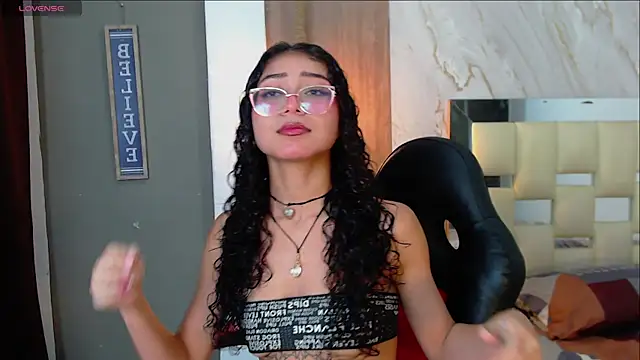 Snapshot of honeymoon_12 chatting on July 30, 2026, 5:50 am honeymoon 12 online show from July 30, 2026, 5:50 am