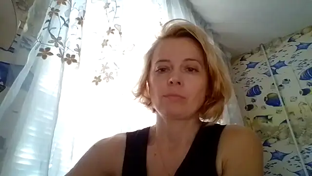 Snapshot of LiluXRose chatting on September 19, 2025, 1:01 pm LiluXRose online show from September 19, 2025, 1:01 pm