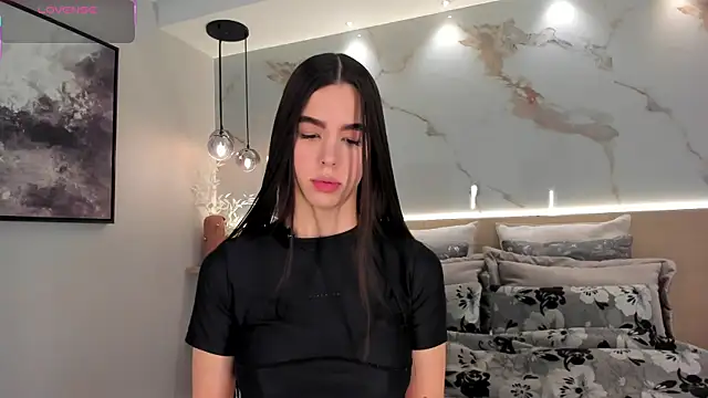 SolAvelar online show from July 23, 2026, 11:02 pm