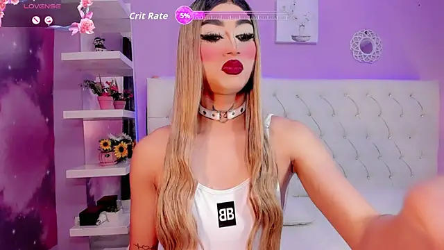 Miacuteee online show from October 8, 2025, 8:17 pm