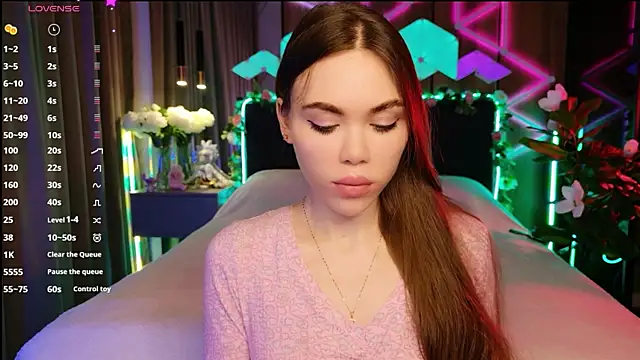 MimiFors online show from October 16, 2025, 5:47 pm