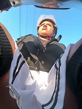 -Mia1 online show from February 25, 2026, 12:04 pm