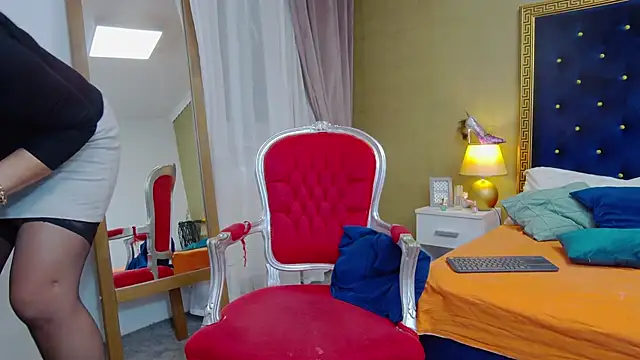 Allura Jenson online show from October 7, 2025, 6:05 pm